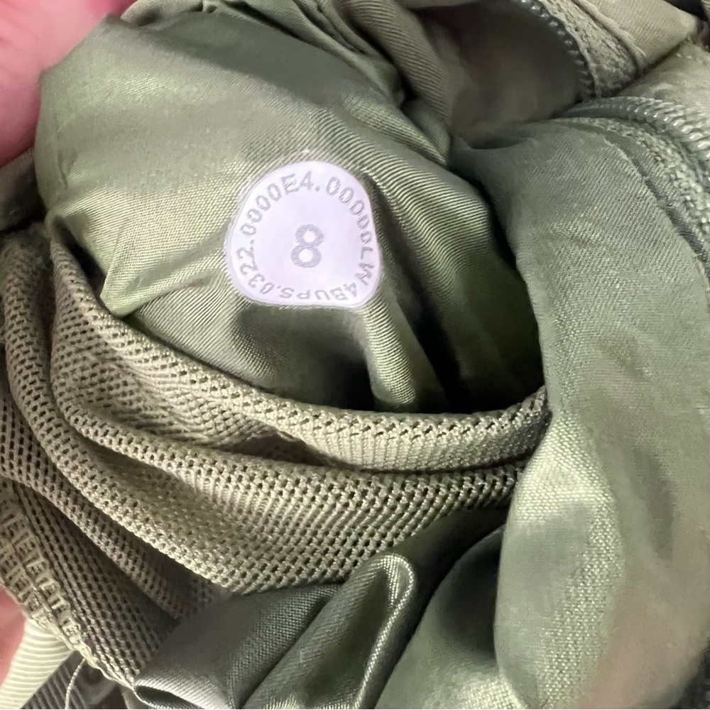 LULULEMON Non Stop Bomber Reversible Jacket in Green Foliage Size 8 and Size 4 - Picture 15 of 16